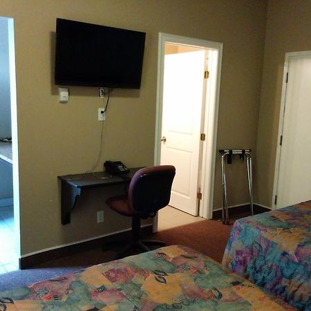 Bonnyville Hotel Екстер'єр фото